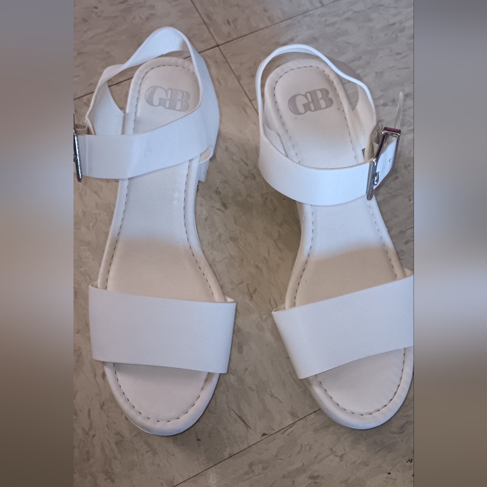 GB  Platform Heel